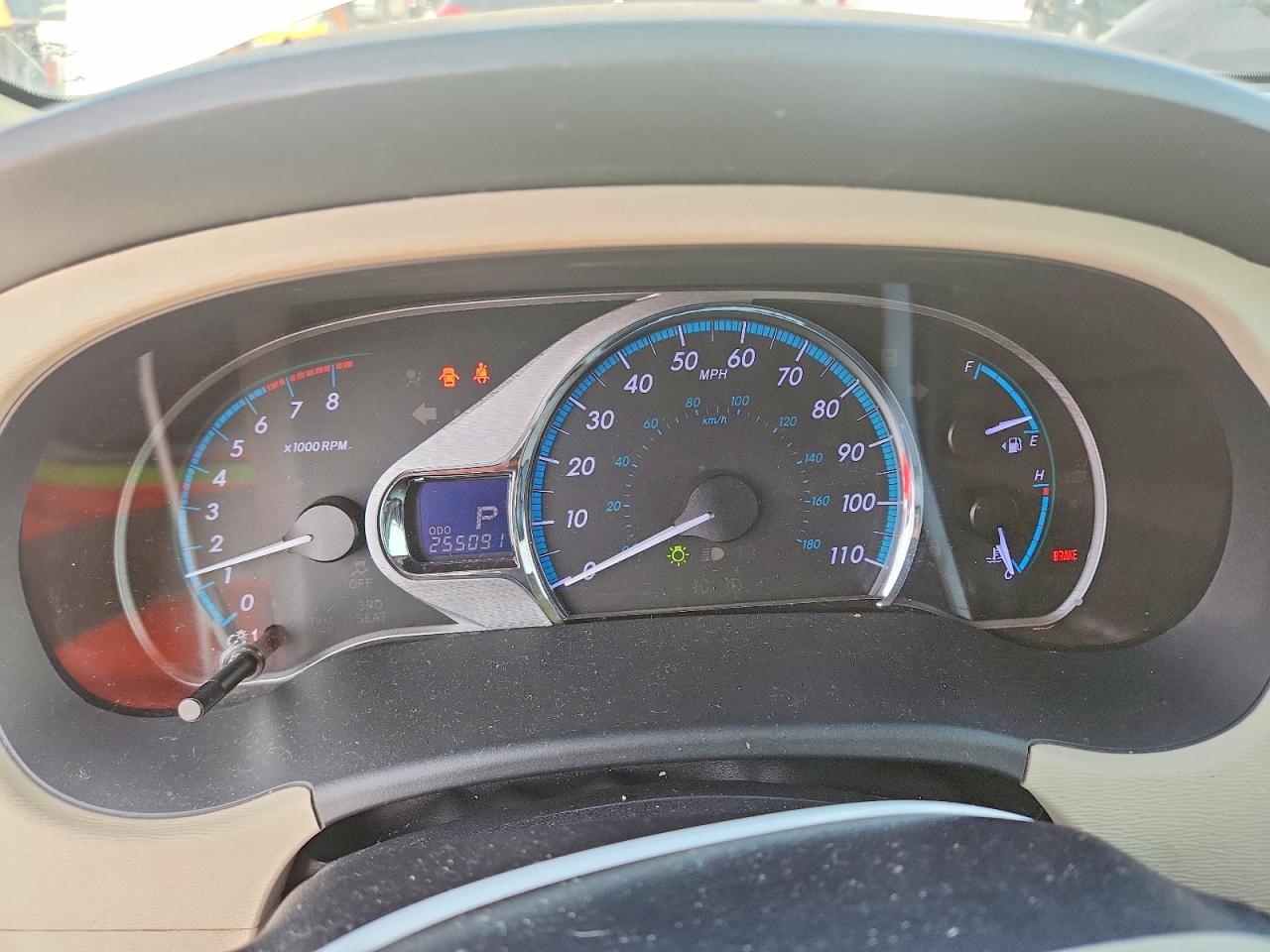 2012 Toyota Sienna Xle 8-passenger Tan vin: 5TDYK3DC6CS238892