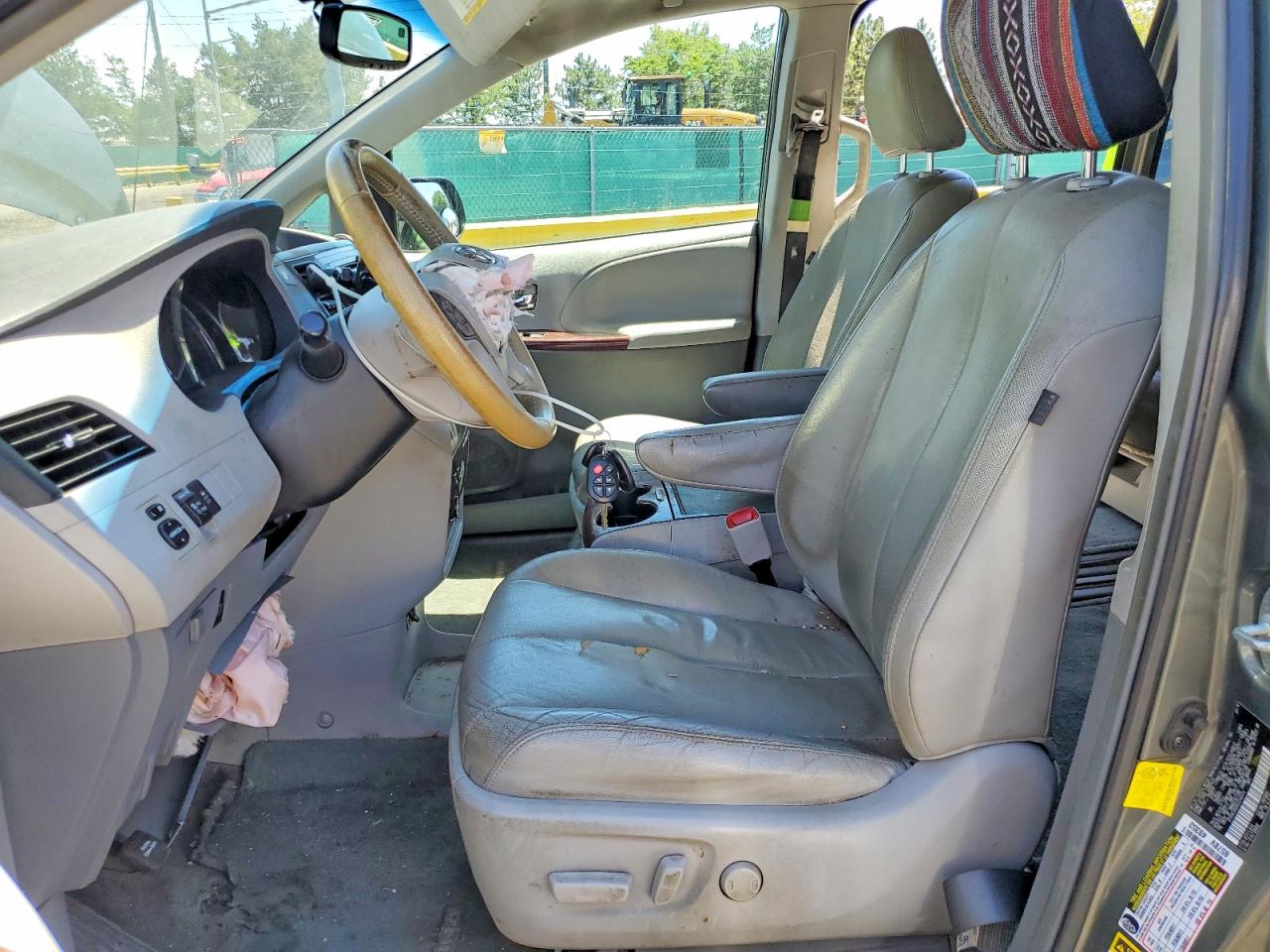 2012 Toyota Sienna Xle 8-passenger Зеленый vin: 5TDYK3DC6CS246474