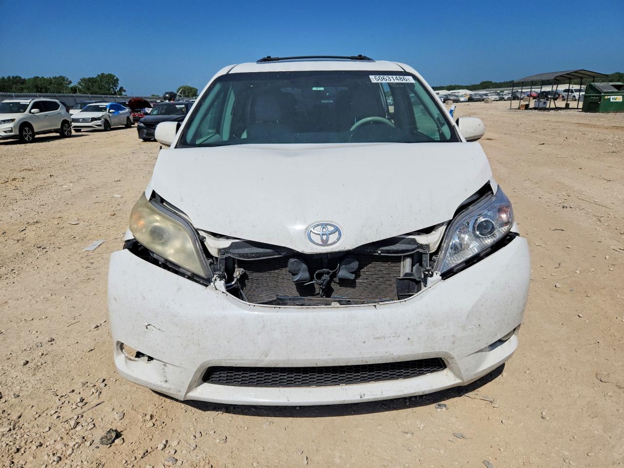 2012 Toyota Sienna Xle 8-passenger White vin: 5TDYK3DC6CS247558