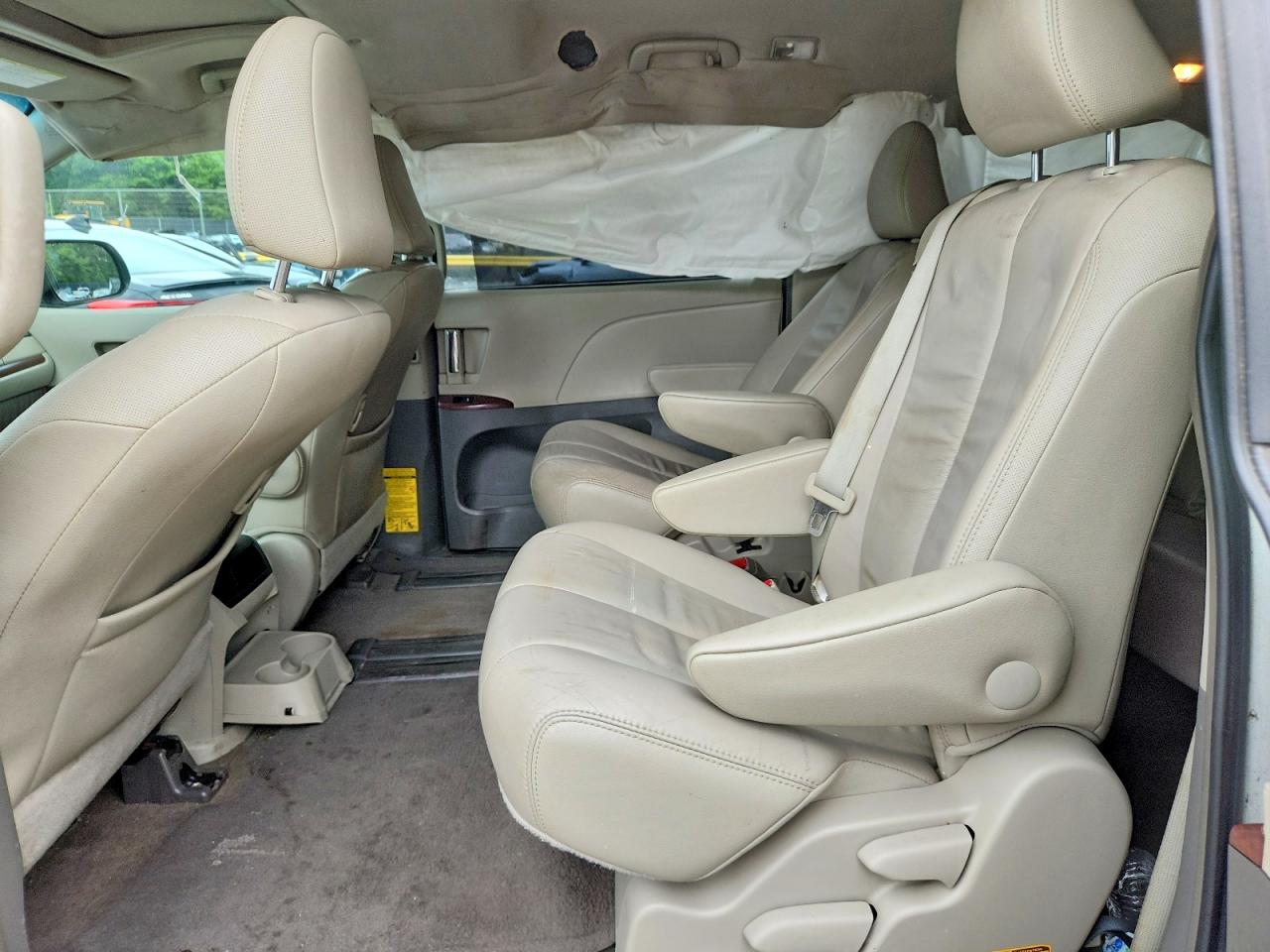 2012 Toyota Sienna Xle 8-passenger White vin: 5TDYK3DC6CS253005