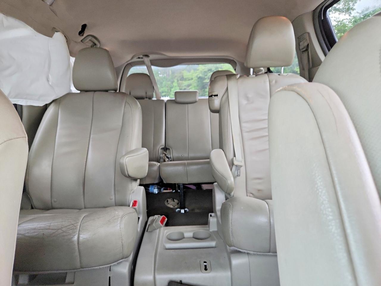 2012 Toyota Sienna Xle 8-passenger White vin: 5TDYK3DC6CS253005