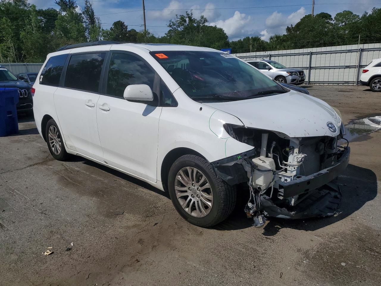 2012 Toyota Sienna Xle 8-passenger Белый vin: 5TDYK3DC6CS259001
