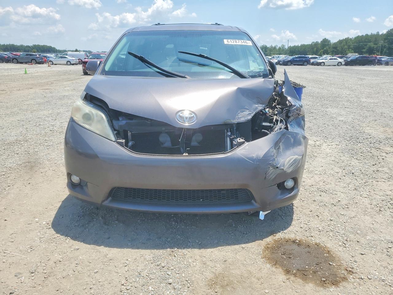 2013 Toyota Sienna Xle 8-passenger Gray vin: 5TDYK3DC6DS280187