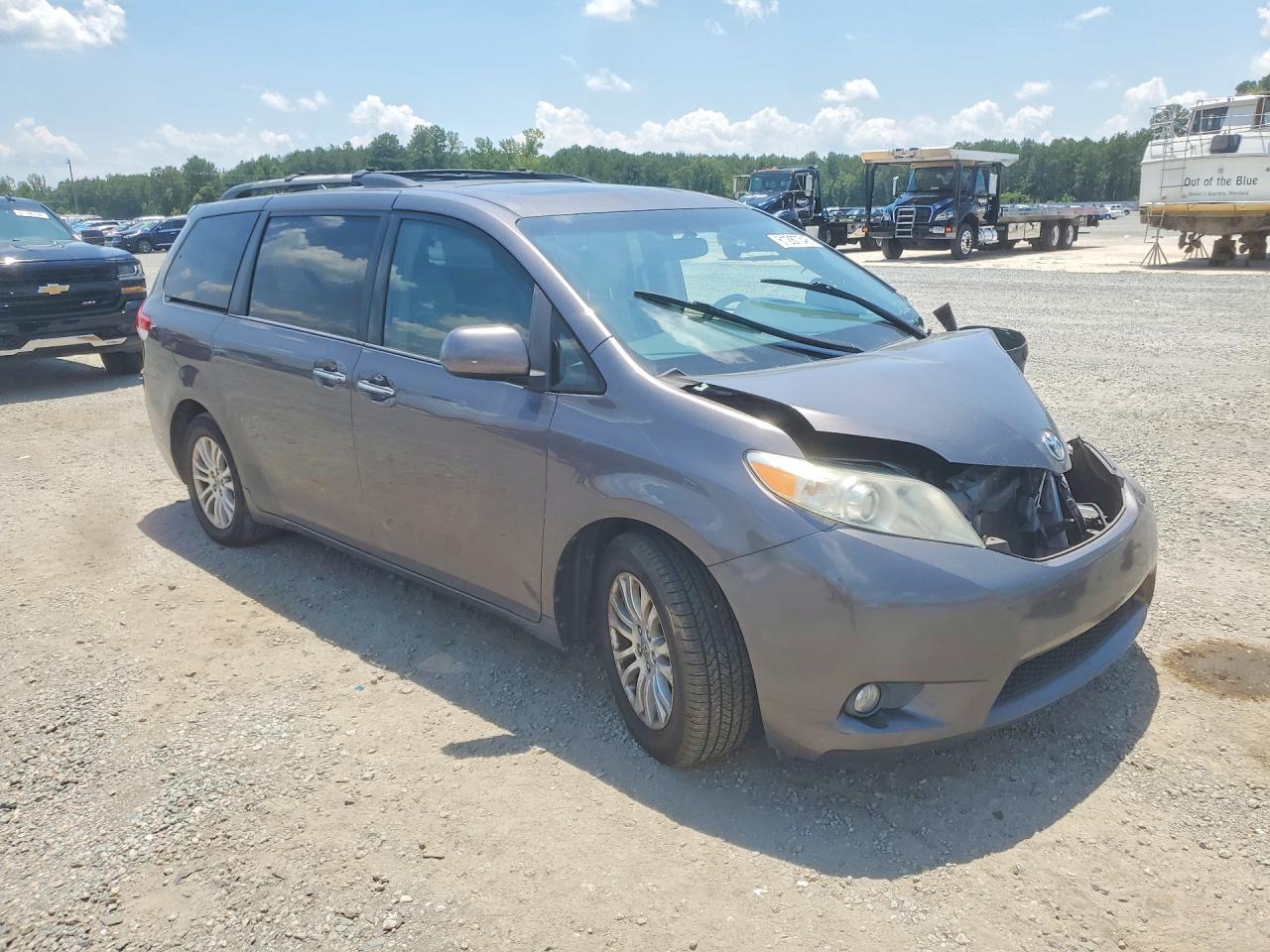 2013 Toyota Sienna Xle 8-passenger Gray vin: 5TDYK3DC6DS280187