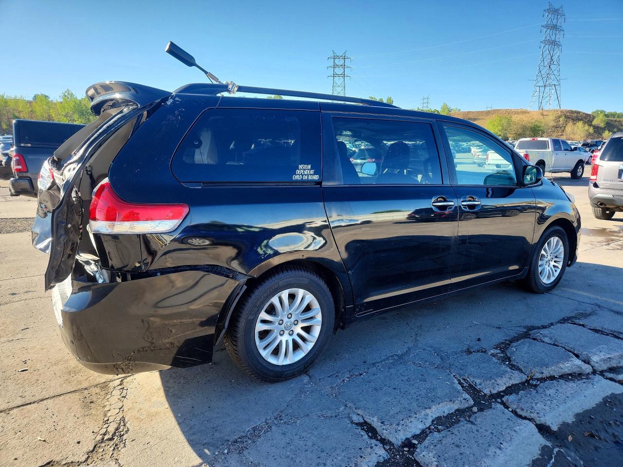 2013 Toyota Sienna Xle 8-passenger Black vin: 5TDYK3DC6DS299273