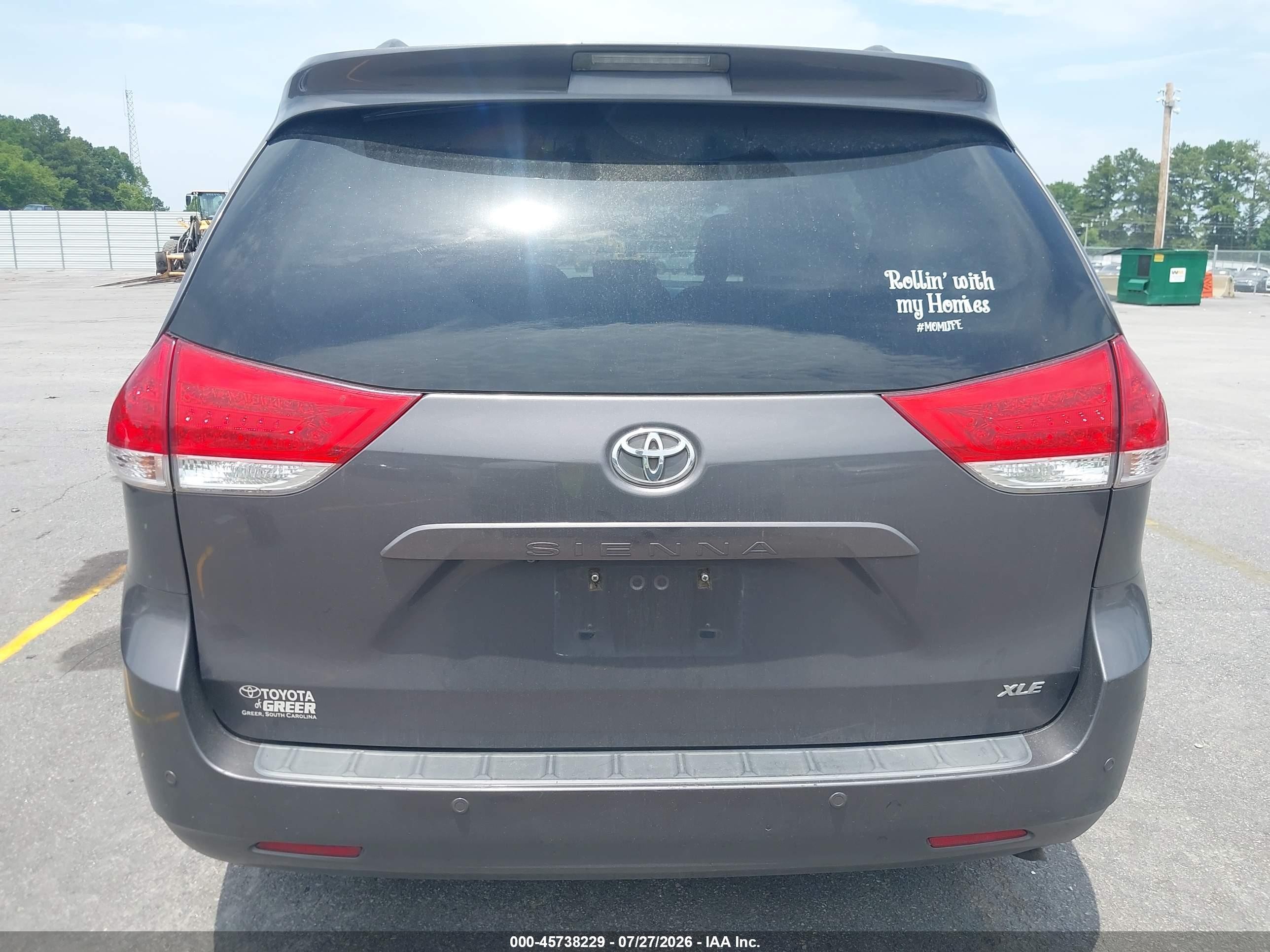 2013 Toyota Sienna Xle V6 8 Passenger Gray vin: 5TDYK3DC6DS310840