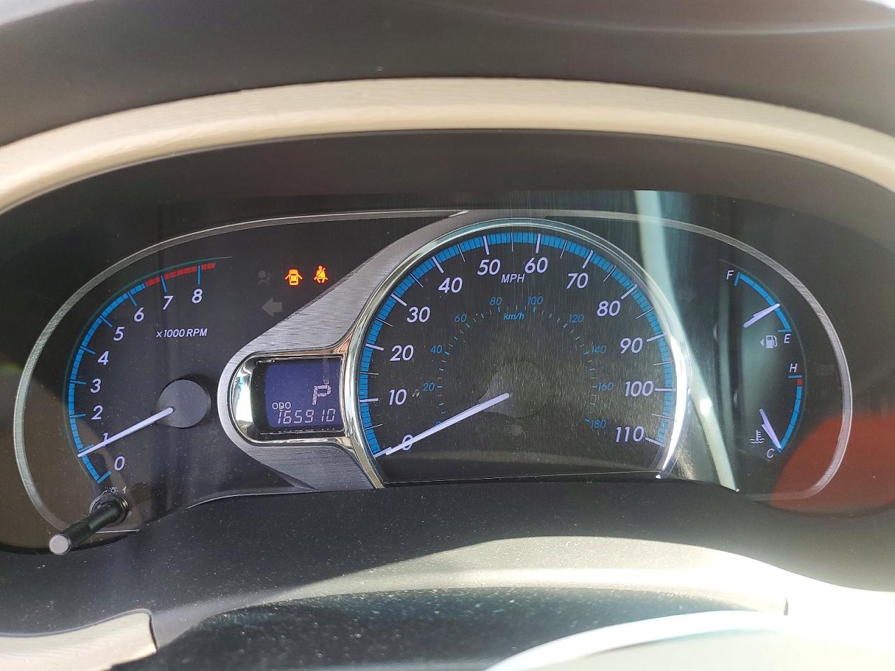 2013 Toyota Sienna Xle 8-passenger Red vin: 5TDYK3DC6DS313768