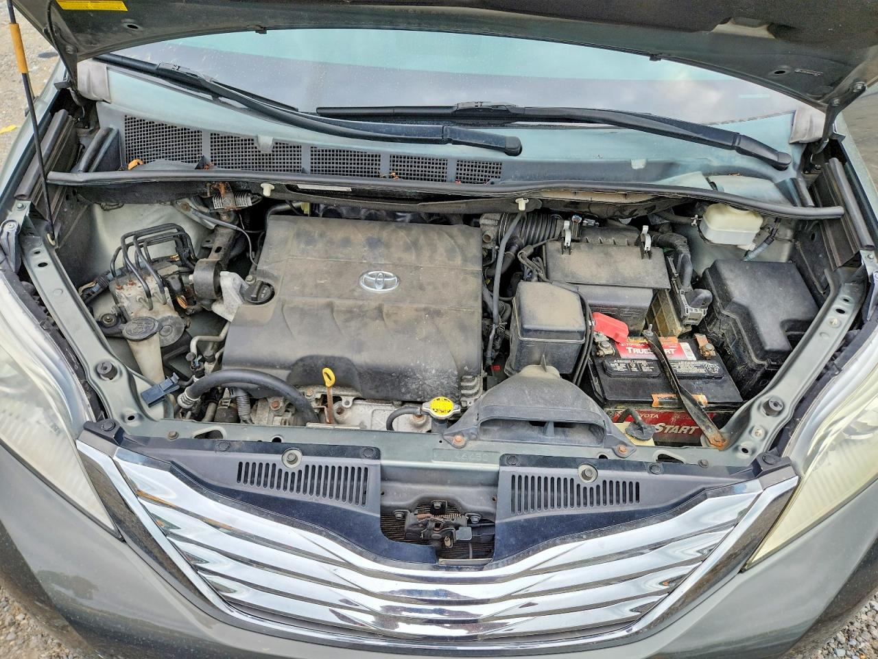 2013 Toyota Sienna Xle 8-passenger Серый vin: 5TDYK3DC6DS359746