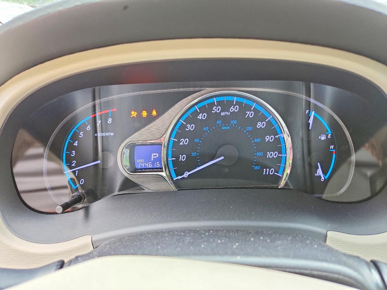 2013 Toyota Sienna Xle 8-passenger Серый vin: 5TDYK3DC6DS359746