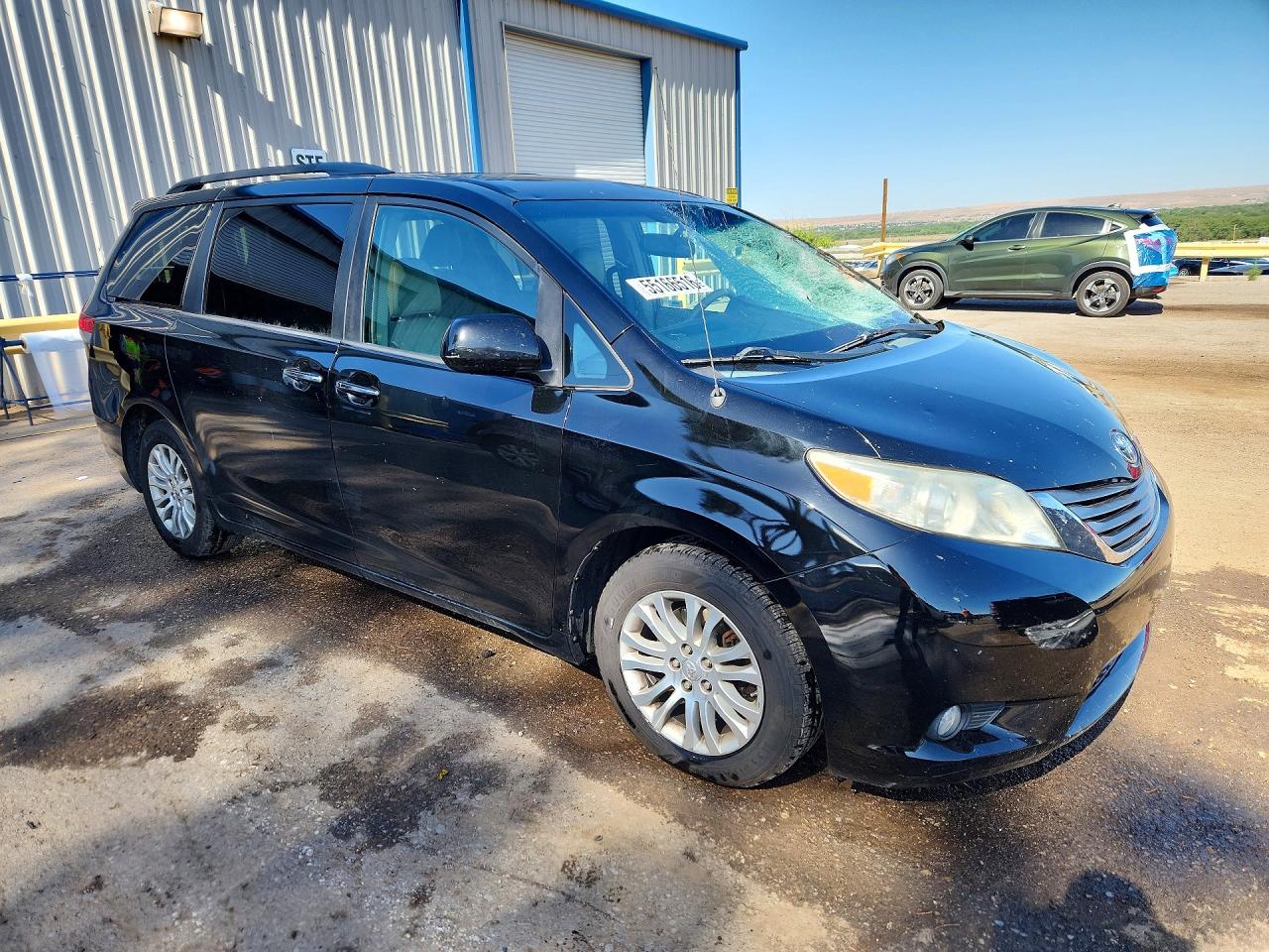 2013 Toyota Sienna Xle 8-passenger Black vin: 5TDYK3DC6DS390740
