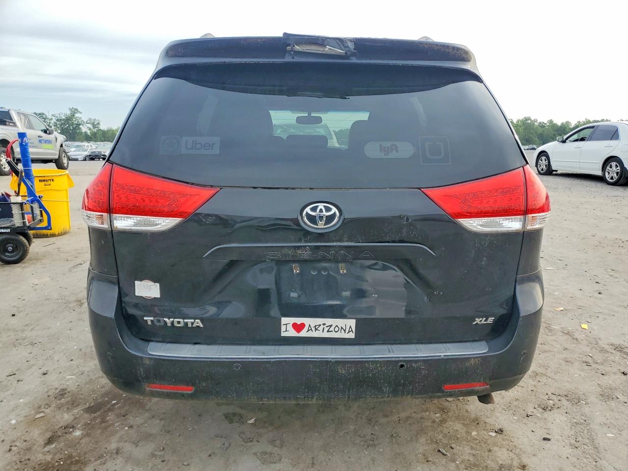 2014 Toyota Sienna Xle 8-passenger Черный vin: 5TDYK3DC6ES449349