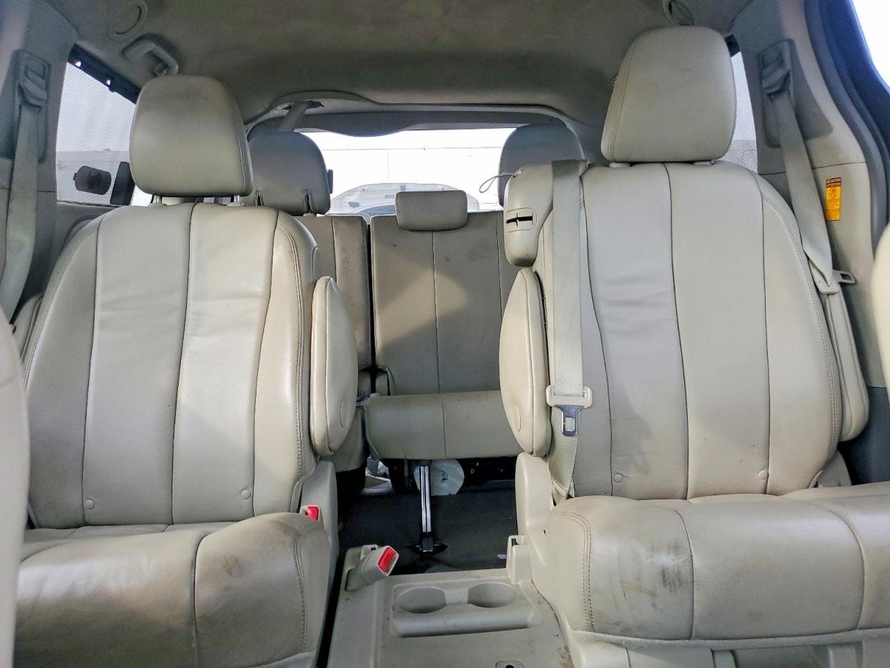 2014 Toyota Sienna Xle 8-passenger Черный vin: 5TDYK3DC6ES449349
