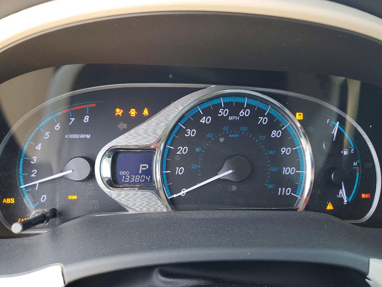 2014 Toyota Sienna Xle 8-passenger Silver vin: 5TDYK3DC6ES451649