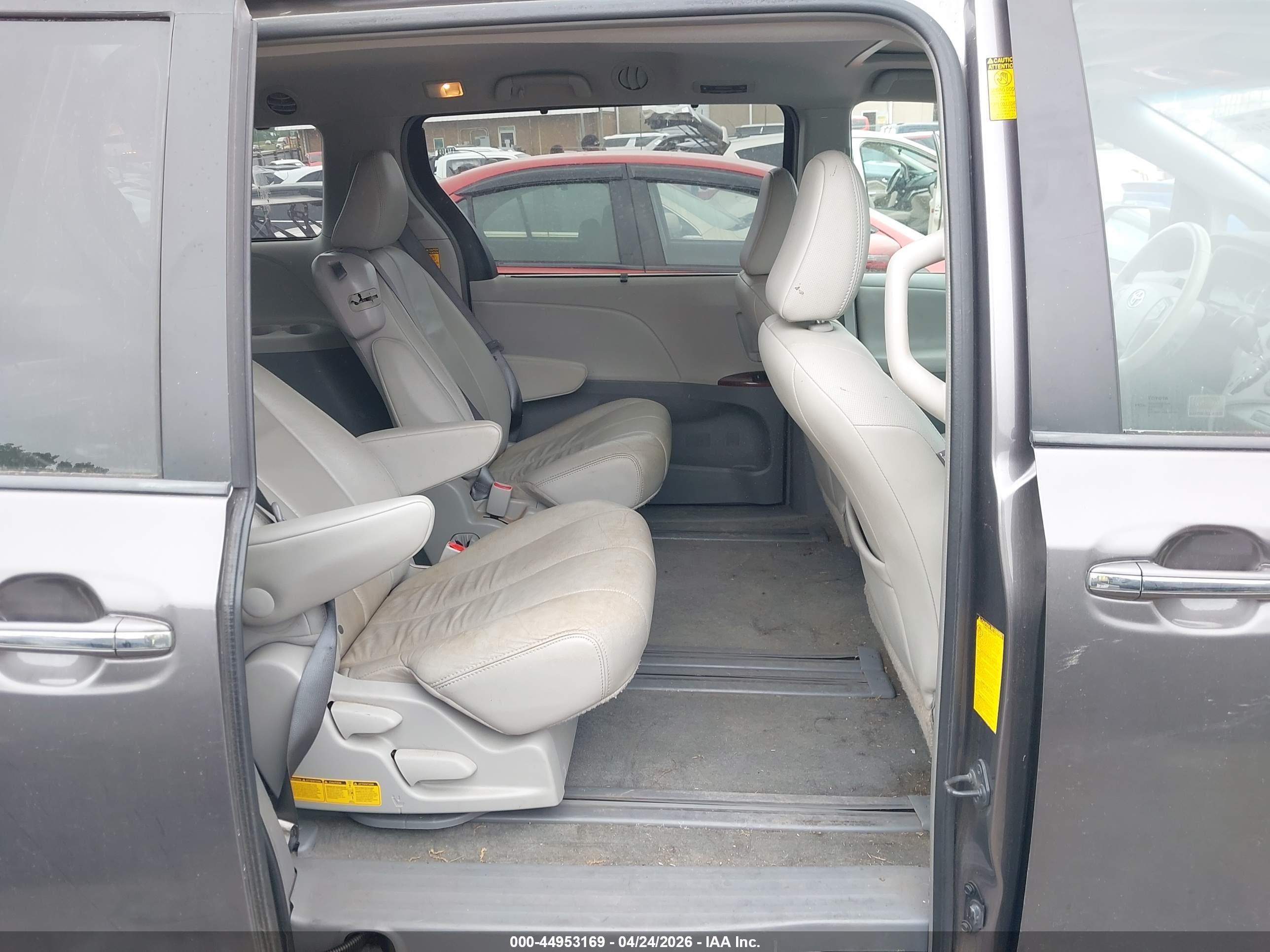 2014 Toyota Sienna Xle V6 8 Passenger Gray vin: 5TDYK3DC6ES456396