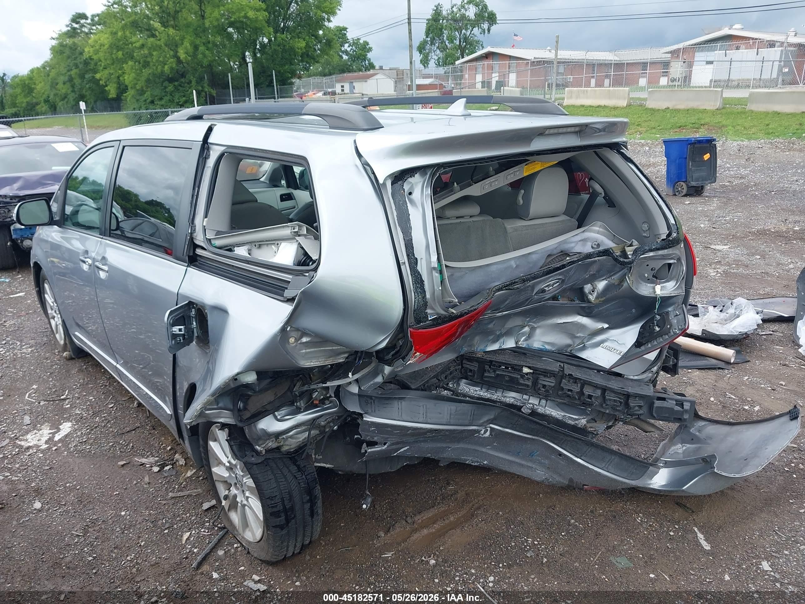 2014 Toyota Sienna Limited V6 7 Passenger Бирюзовый vin: 5TDYK3DC6ES460531