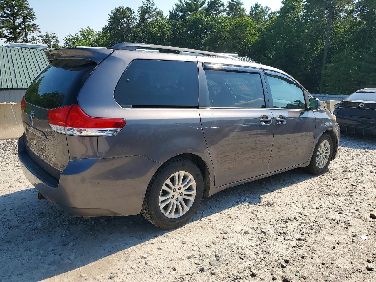 2014 Toyota Sienna Xle 8-passenger Gray vin: 5TDYK3DC6ES490676