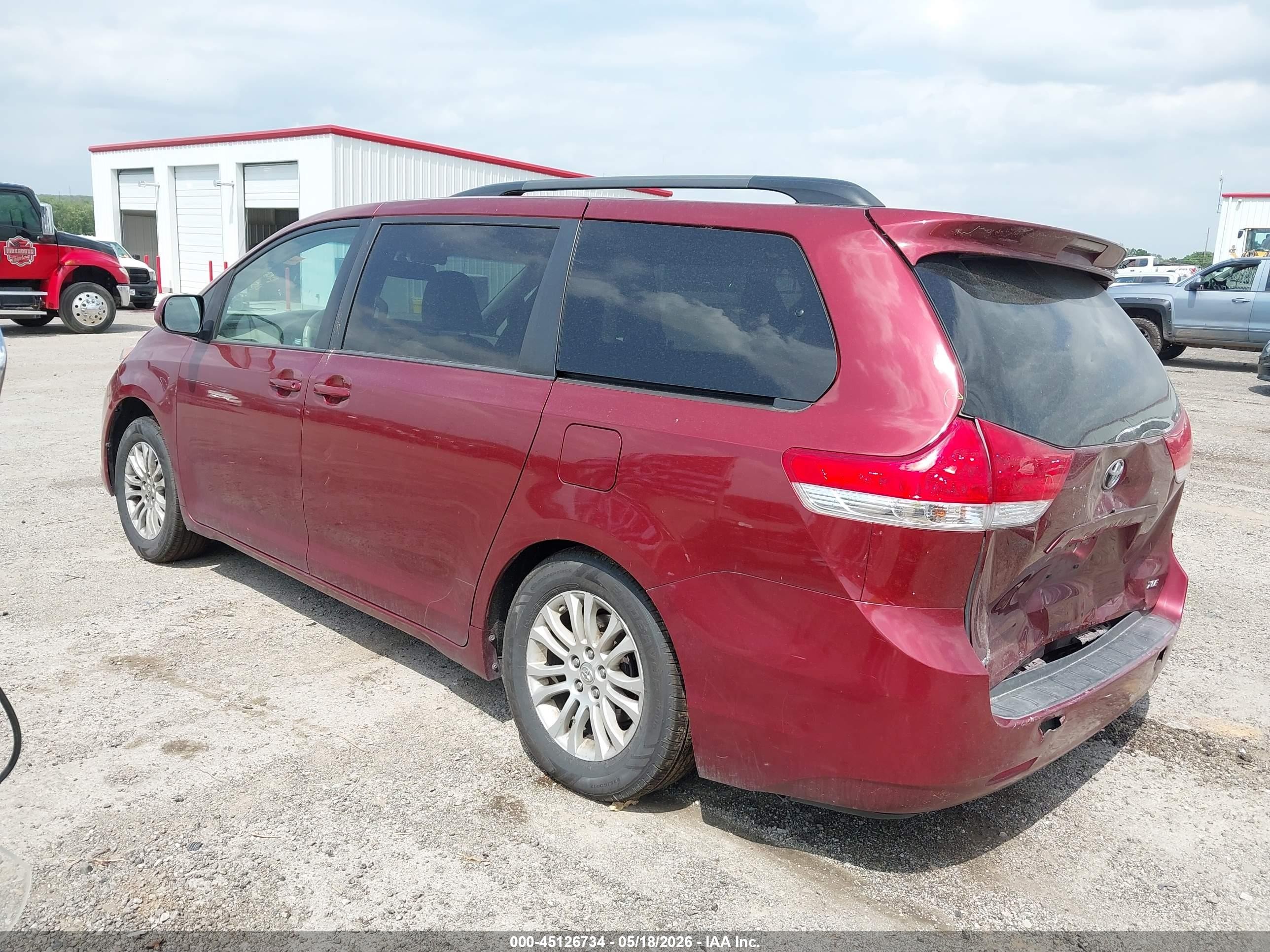 2014 Toyota Sienna Xle V6 8 Passenger Темно-бордовый vin: 5TDYK3DC6ES507766