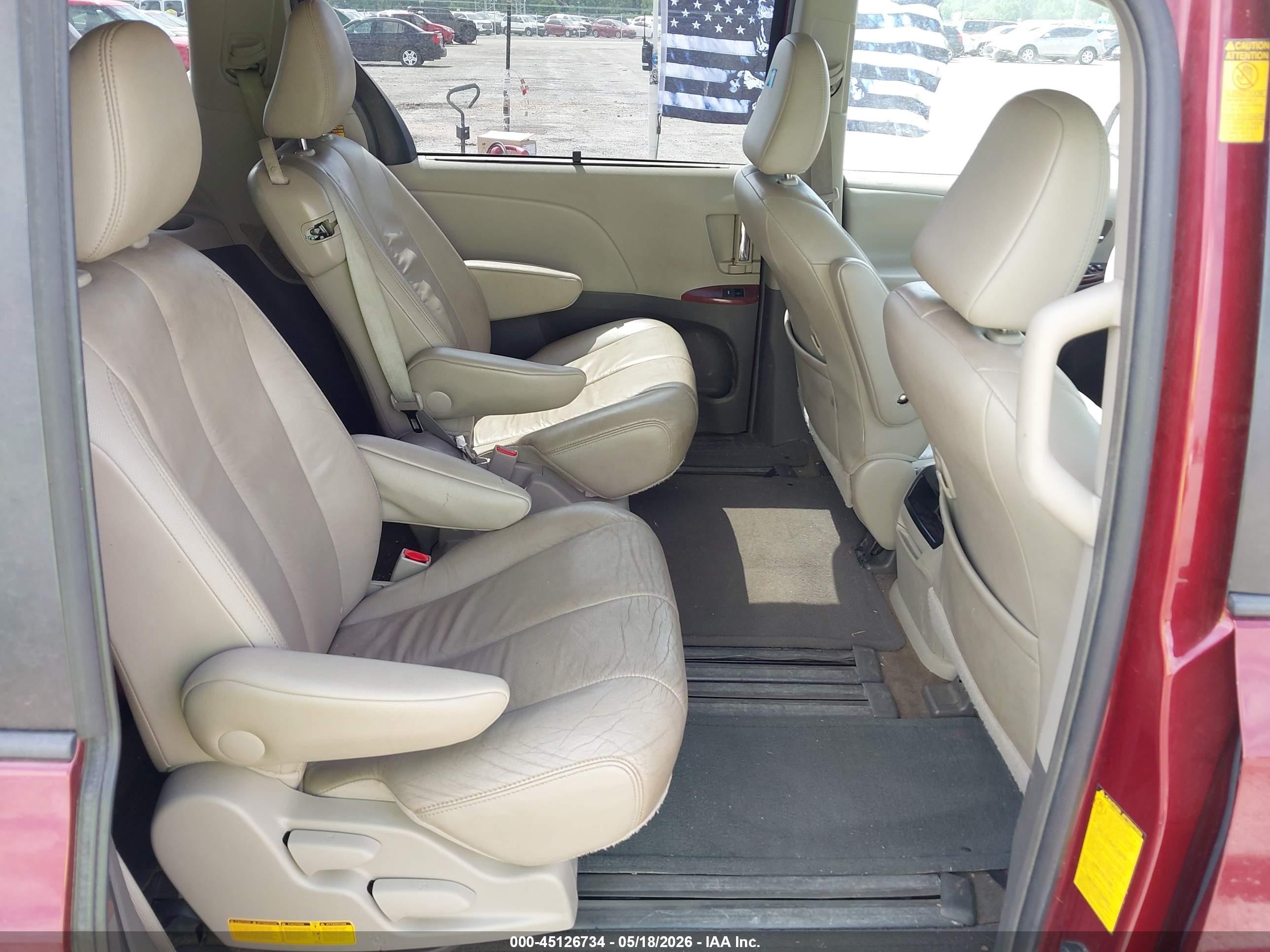 2014 Toyota Sienna Xle V6 8 Passenger Темно-бордовый vin: 5TDYK3DC6ES507766