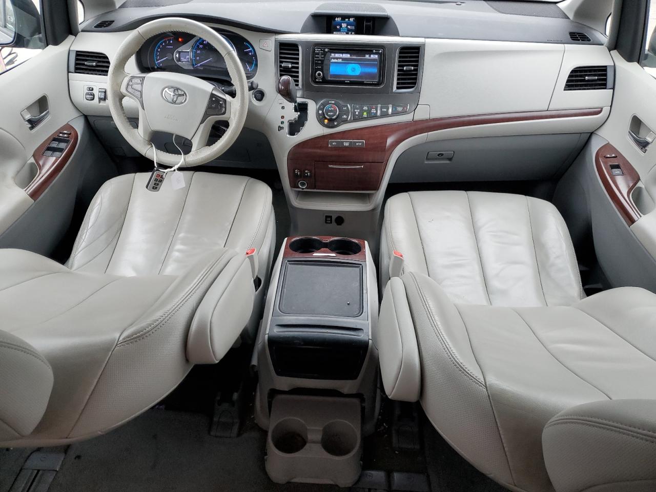 2014 Toyota Sienna Xle 8-passenger Blue vin: 5TDYK3DC6ES508836