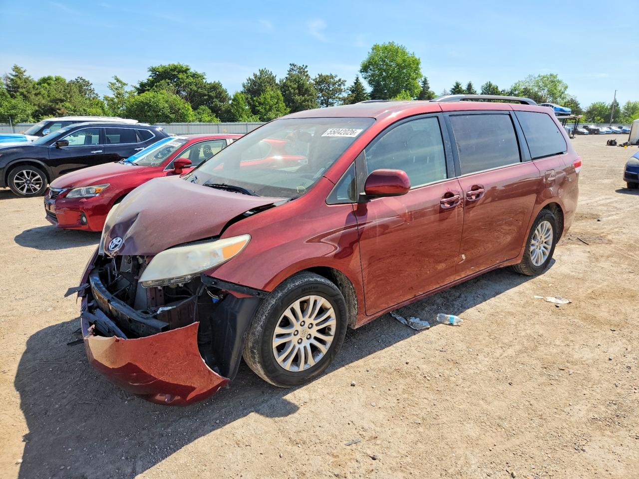 2014 Toyota Sienna Xle 8-passenger Maroon vin: 5TDYK3DC6ES526494