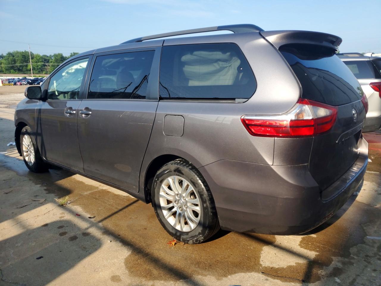 2015 Toyota Sienna Xle 8-passenger Gray vin: 5TDYK3DC6FS530966