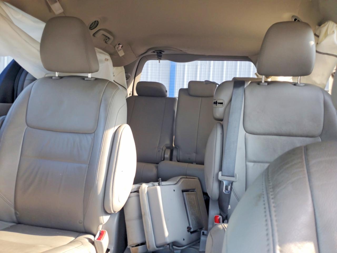 2015 Toyota Sienna Xle 8-passenger Gray vin: 5TDYK3DC6FS530966