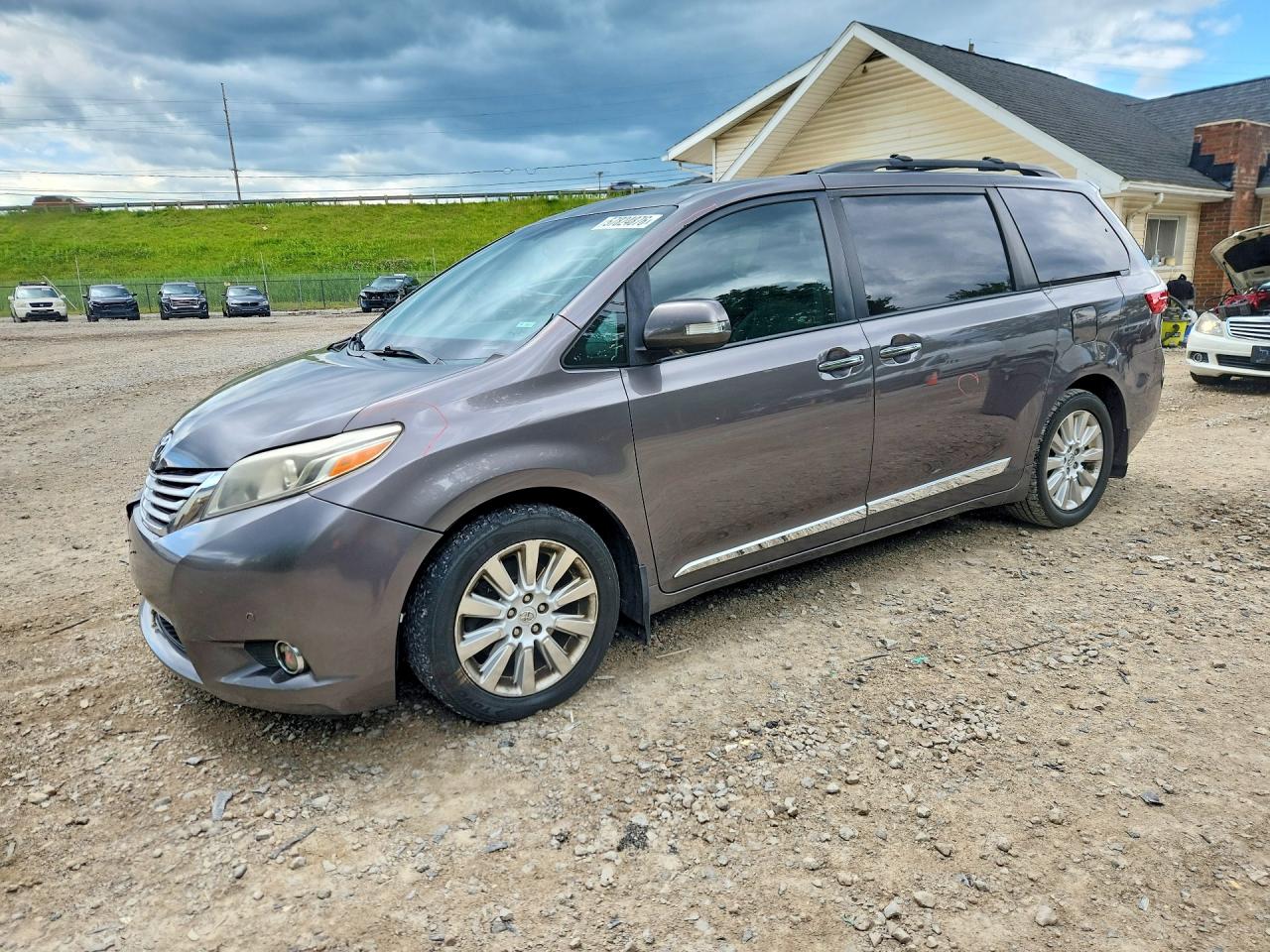2015 Toyota Sienna Limited 7-passenger Gray vin: 5TDYK3DC6FS572960