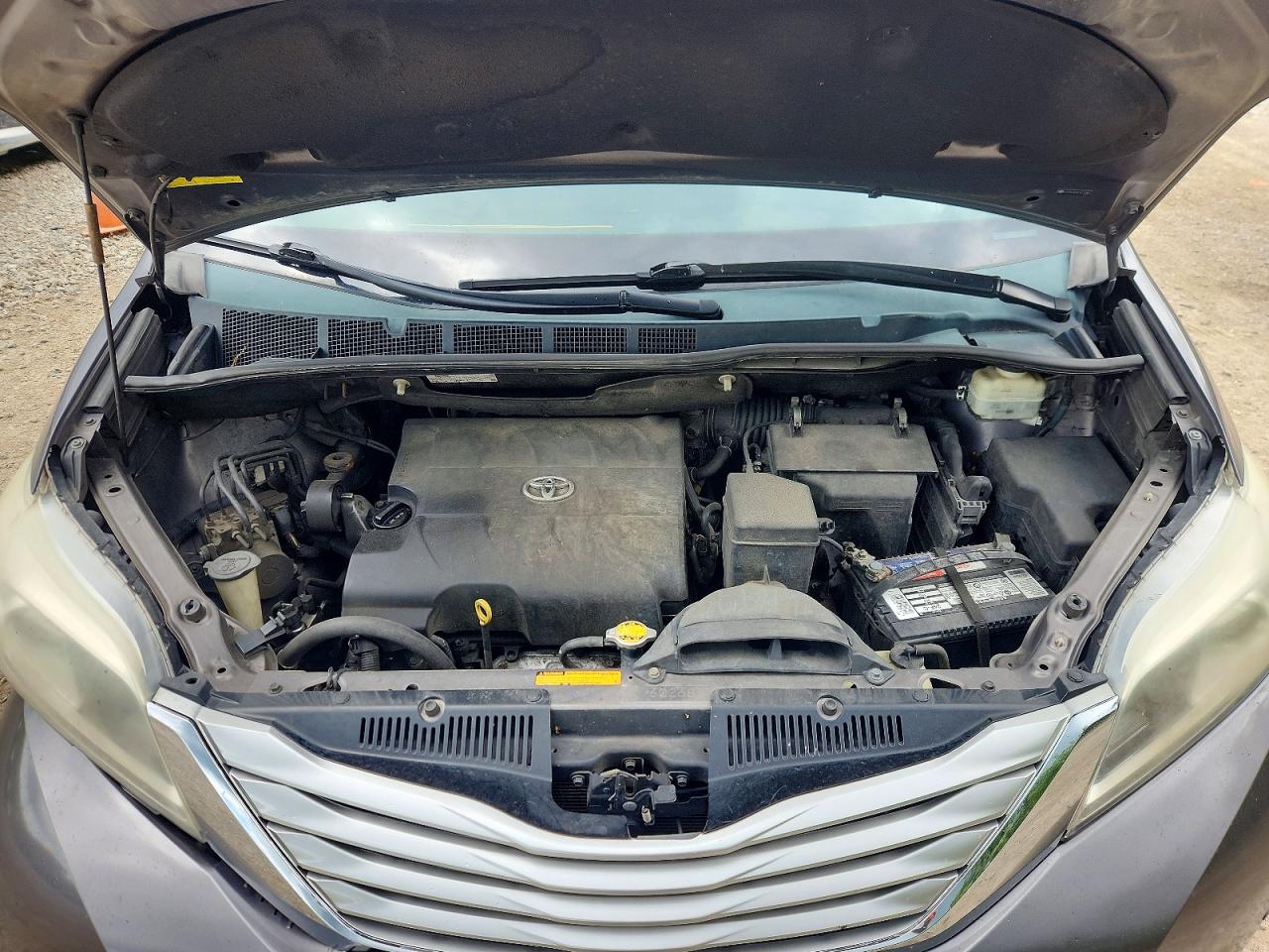 2015 Toyota Sienna Limited 7-passenger Gray vin: 5TDYK3DC6FS572960