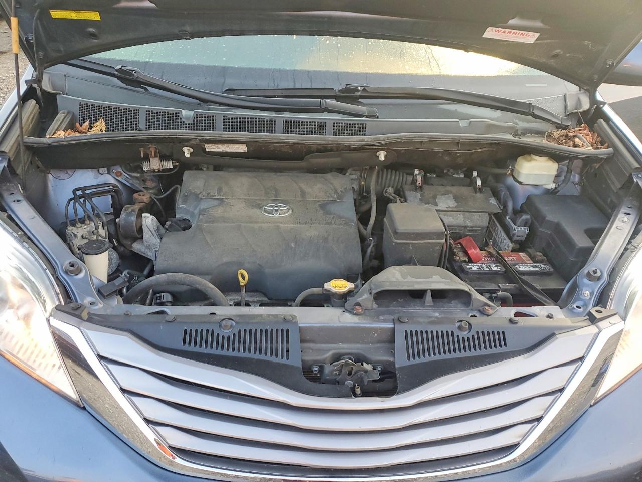 2015 Toyota Sienna Xle Premium 8-passenger Blue vin: 5TDYK3DC6FS584901