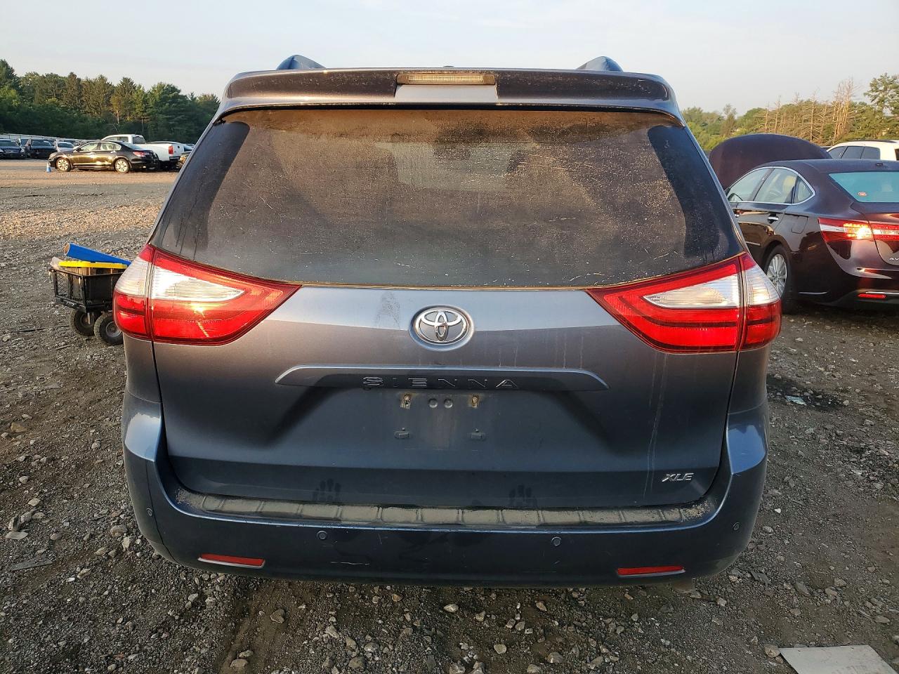 2015 Toyota Sienna Xle Premium 8-passenger Blue vin: 5TDYK3DC6FS584901