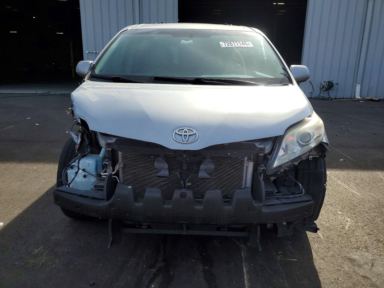 2015 Toyota Sienna Xle 8-passenger Blue vin: 5TDYK3DC6FS626886