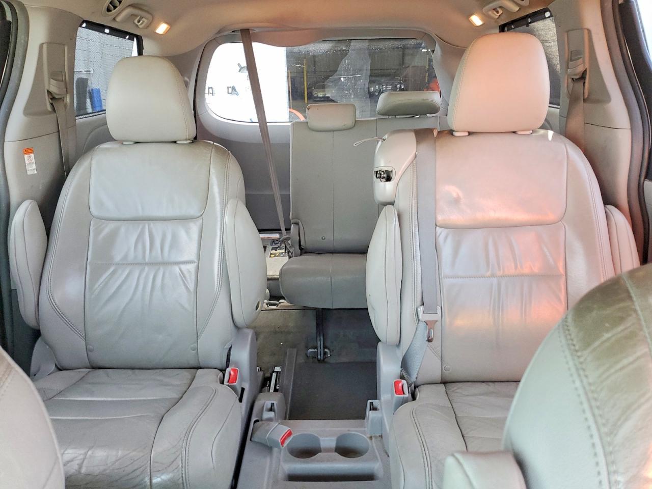 2015 Toyota Sienna Xle 8-passenger Blue vin: 5TDYK3DC6FS626886