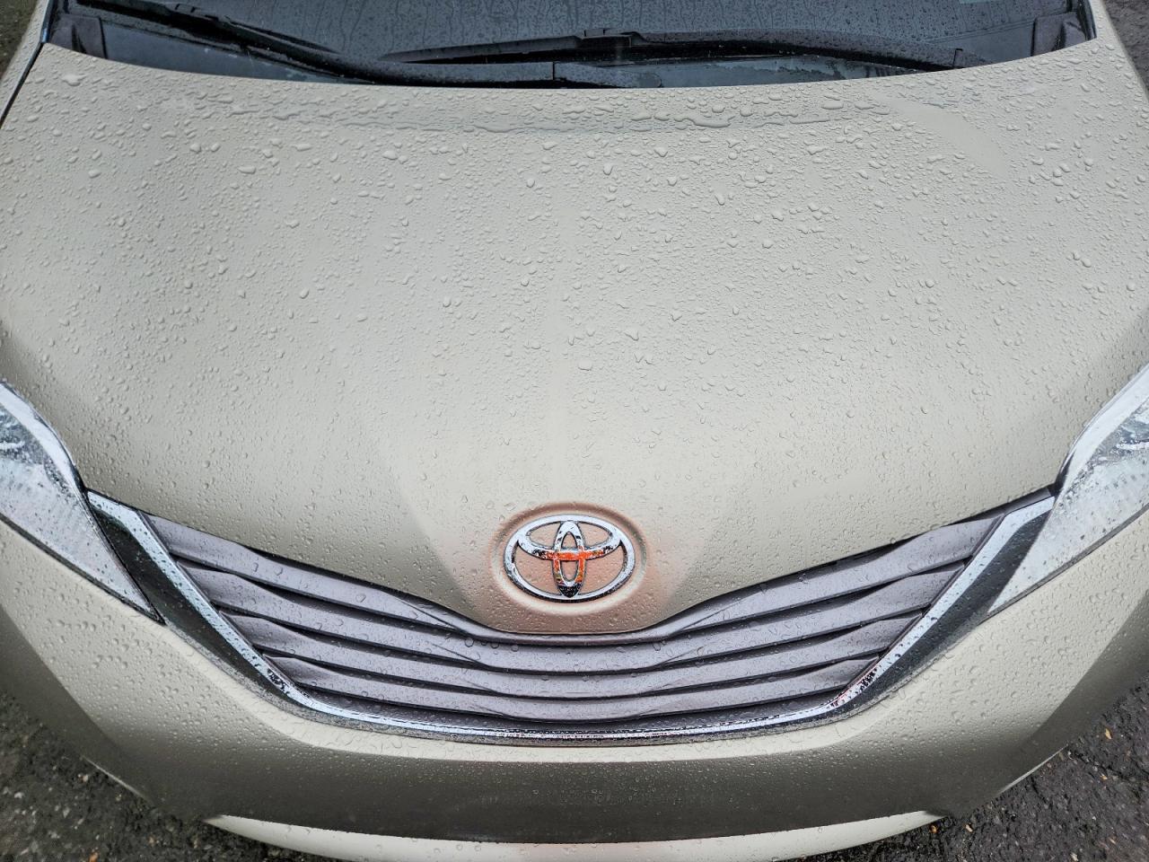 2015 Toyota Sienna Xle 8-passenger Beige vin: 5TDYK3DC6FS634132