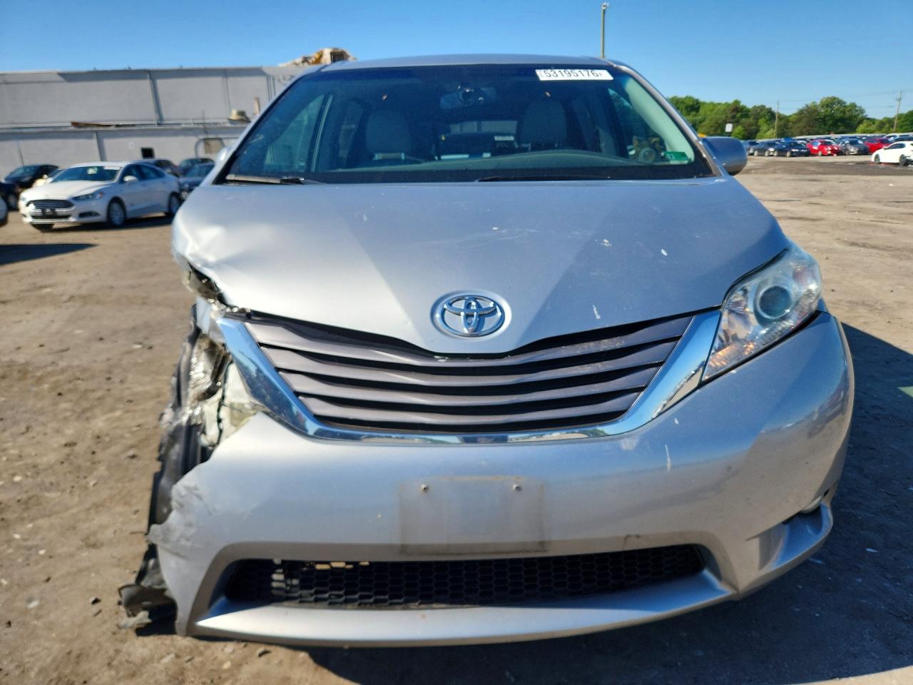 2015 Toyota Sienna Xle Premium 8-passenger Silver vin: 5TDYK3DC6FS635877