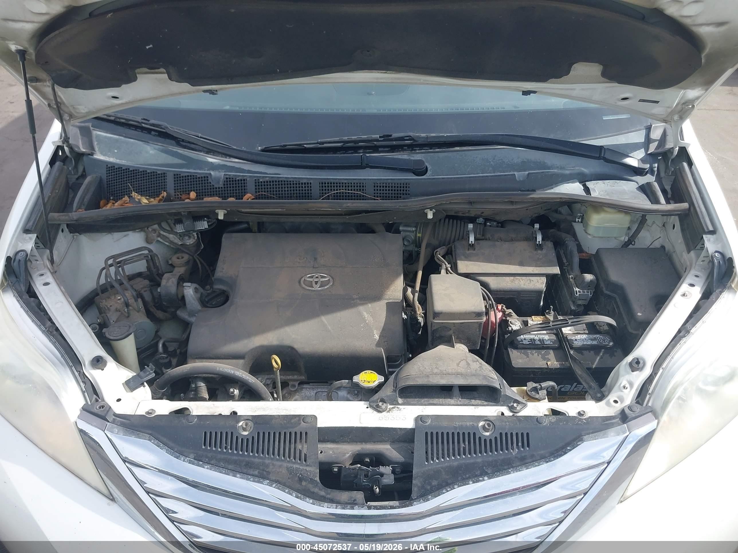 2015 Toyota Sienna Xle 8 Passenger White vin: 5TDYK3DC6FS672167