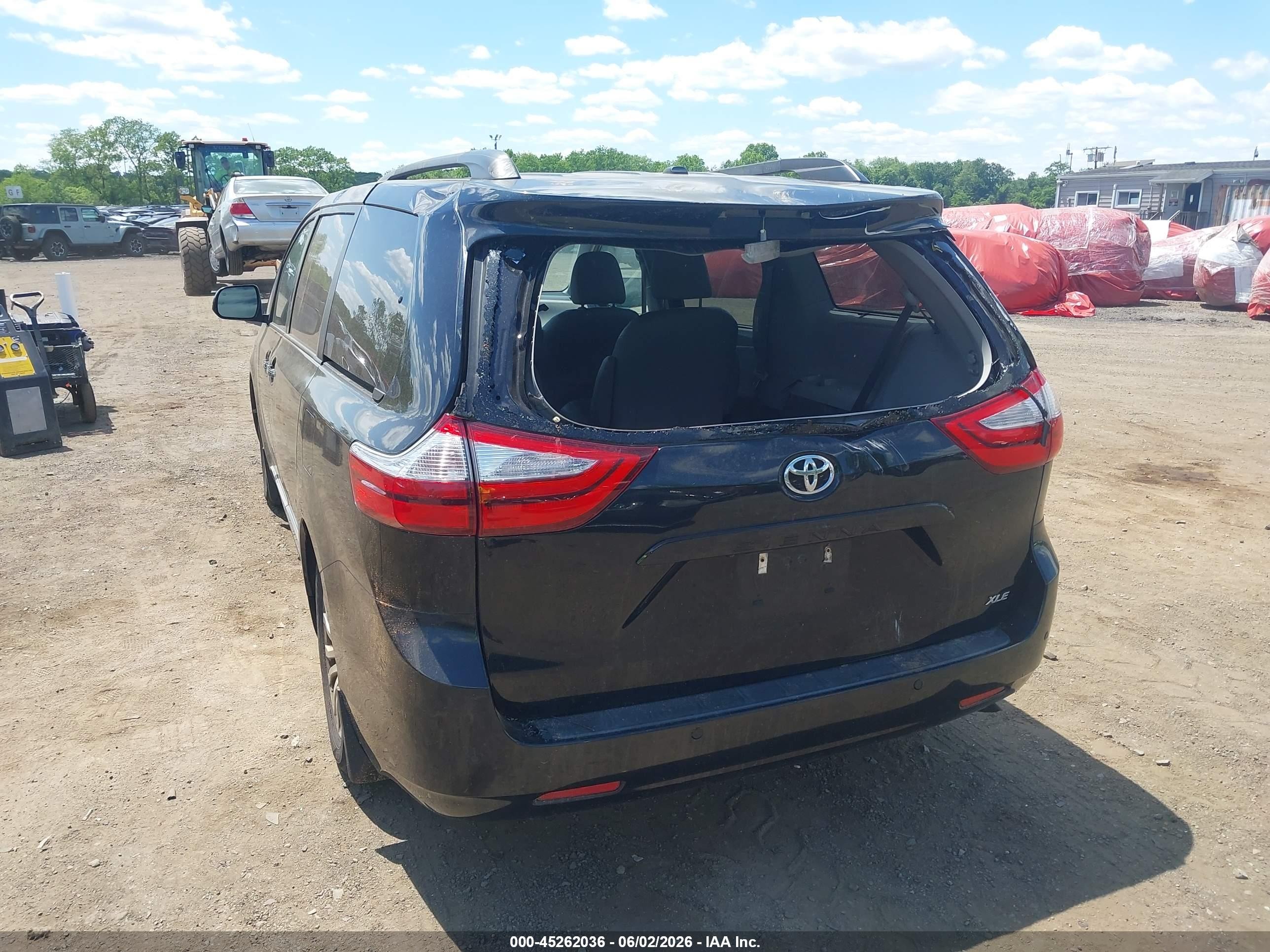 2015 Toyota Sienna Xle 8 Passenger Black vin: 5TDYK3DC6FS686411