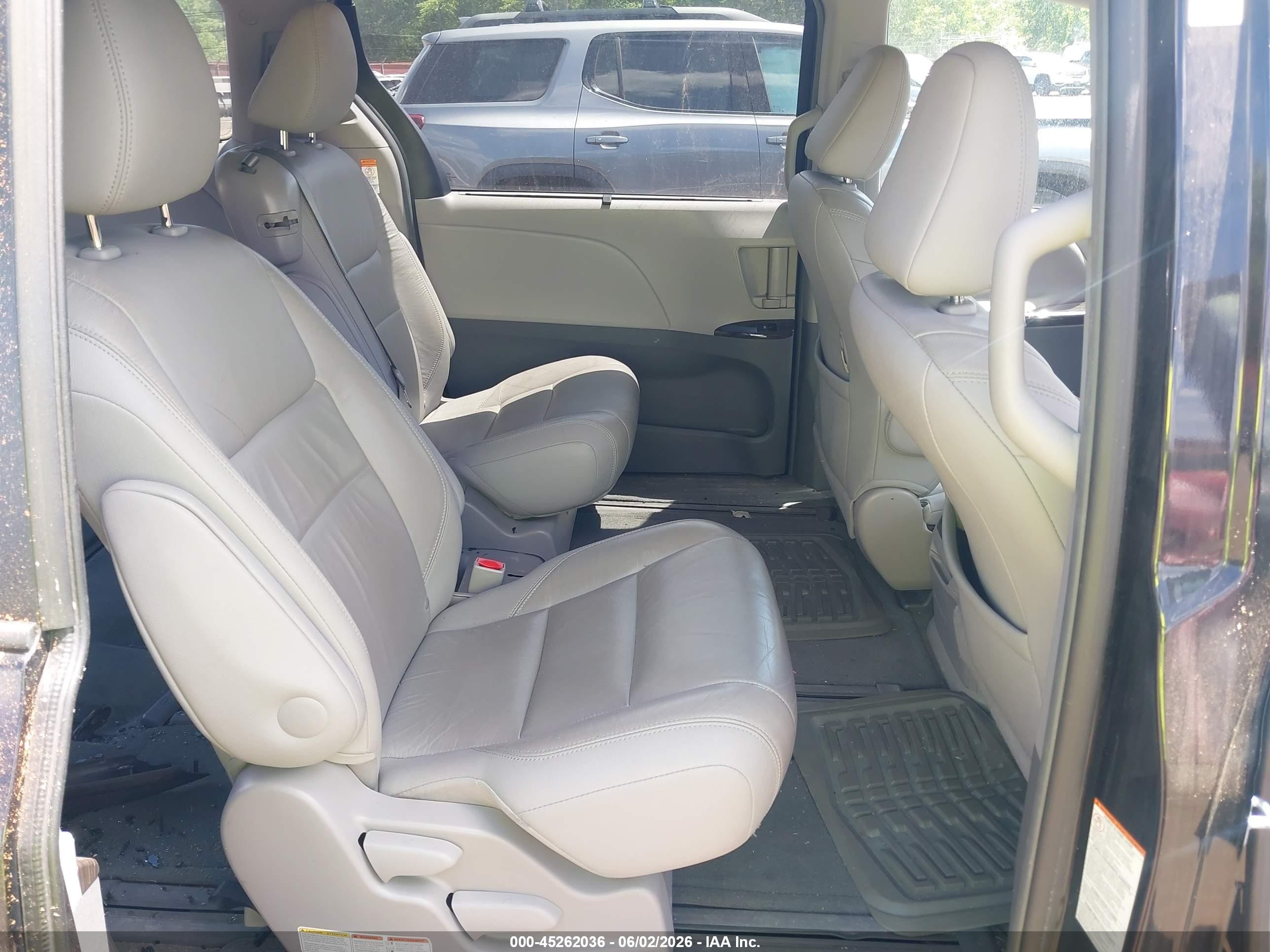 2015 Toyota Sienna Xle 8 Passenger Black vin: 5TDYK3DC6FS686411