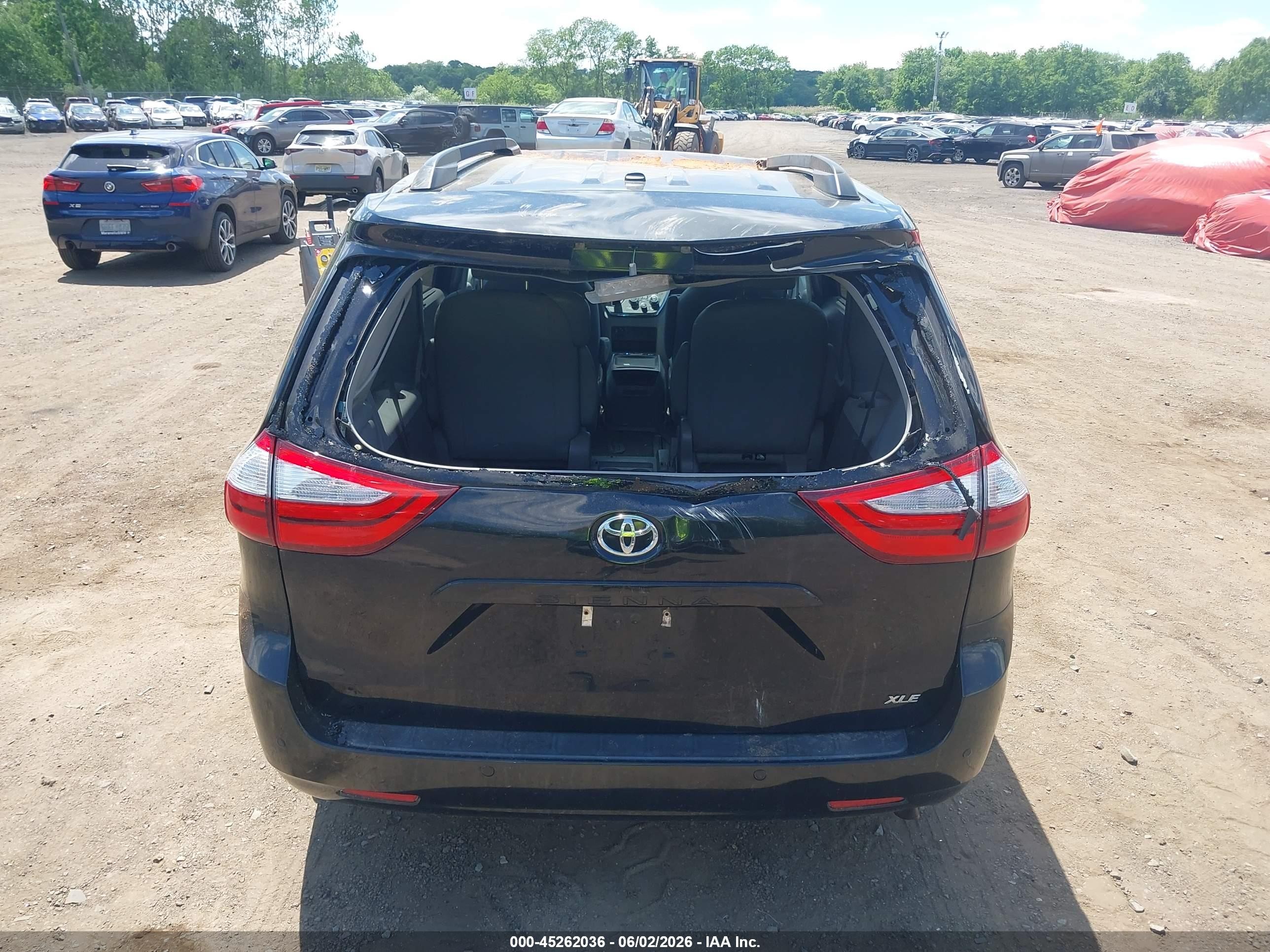 2015 Toyota Sienna Xle 8 Passenger Black vin: 5TDYK3DC6FS686411