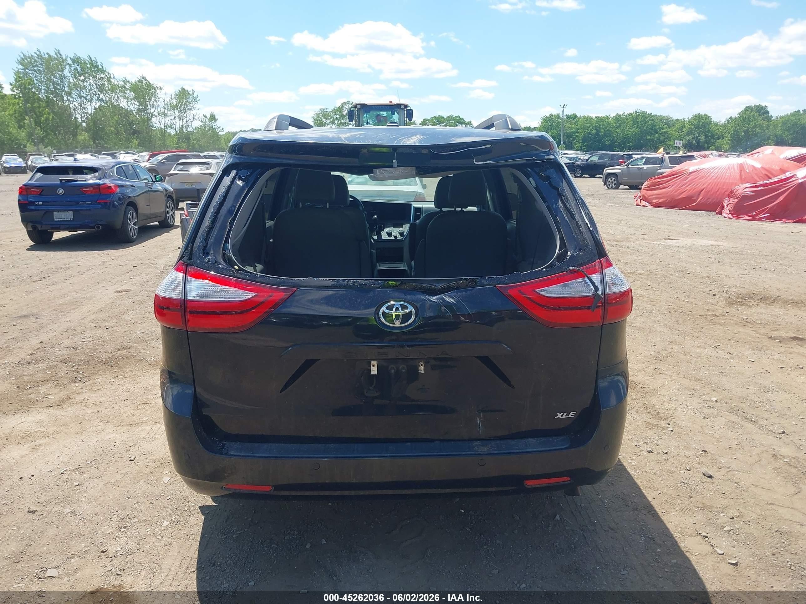 2015 Toyota Sienna Xle 8 Passenger Black vin: 5TDYK3DC6FS686411
