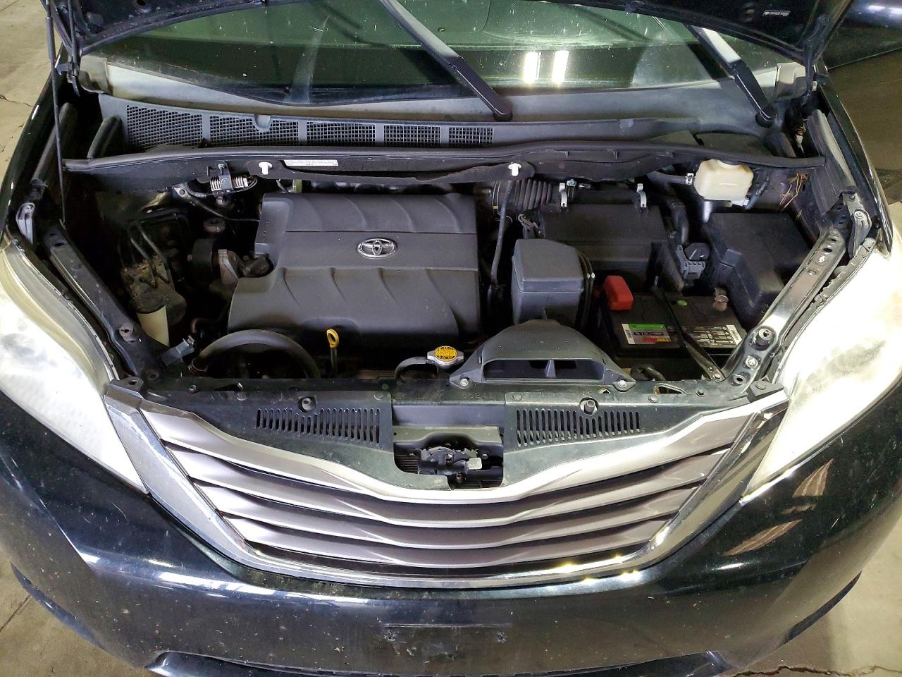 2015 Toyota Sienna Xle Premium 8-passenger Black vin: 5TDYK3DC6FS688000