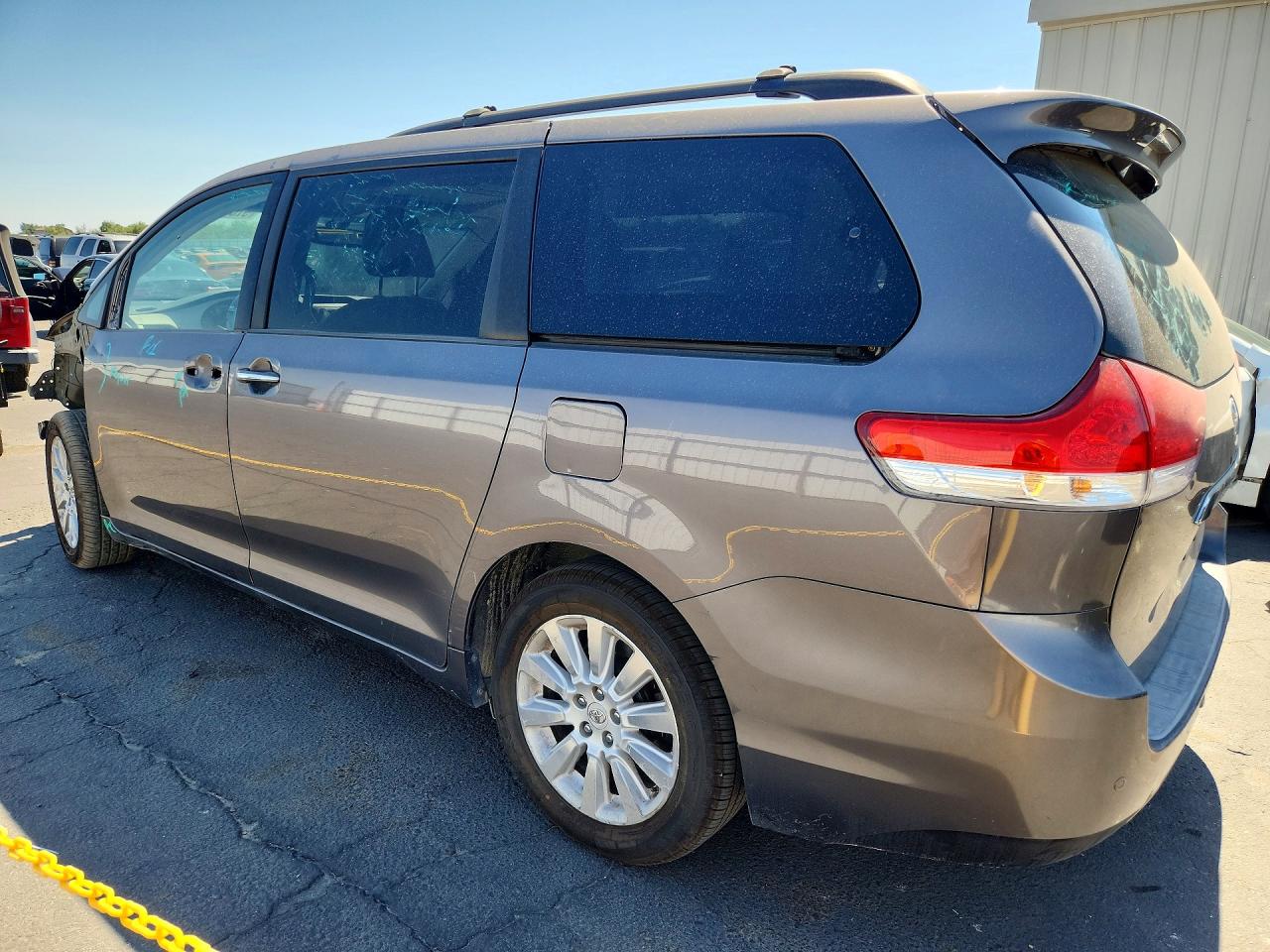 2011 Toyota Sienna Limited 7-passenger Gray vin: 5TDYK3DC7BS038313