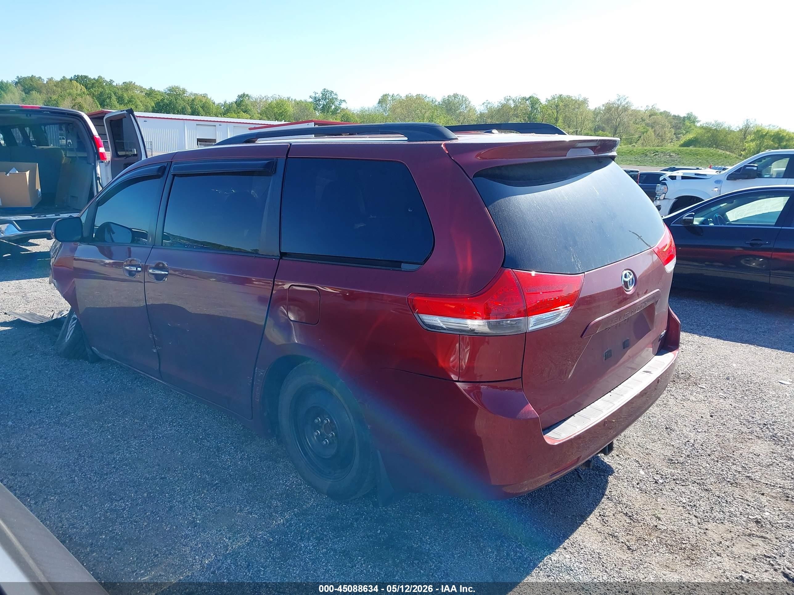 2011 Toyota Sienna Xle V6 Burgundy vin: 5TDYK3DC7BS114760