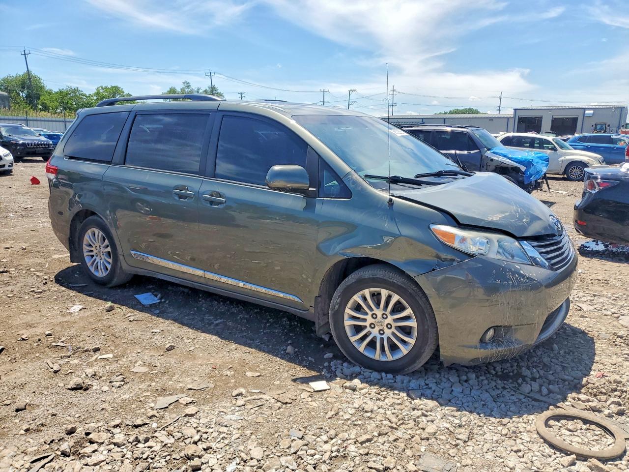 2011 Toyota Sienna Xle 8-passenger Зеленый vin: 5TDYK3DC7BS129632