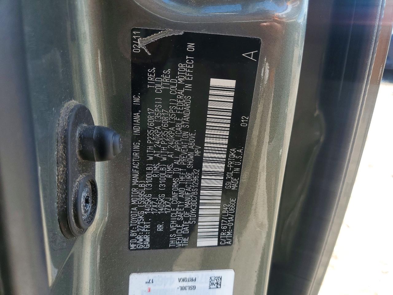 2011 Toyota Sienna Xle 8-passenger Зеленый vin: 5TDYK3DC7BS129632