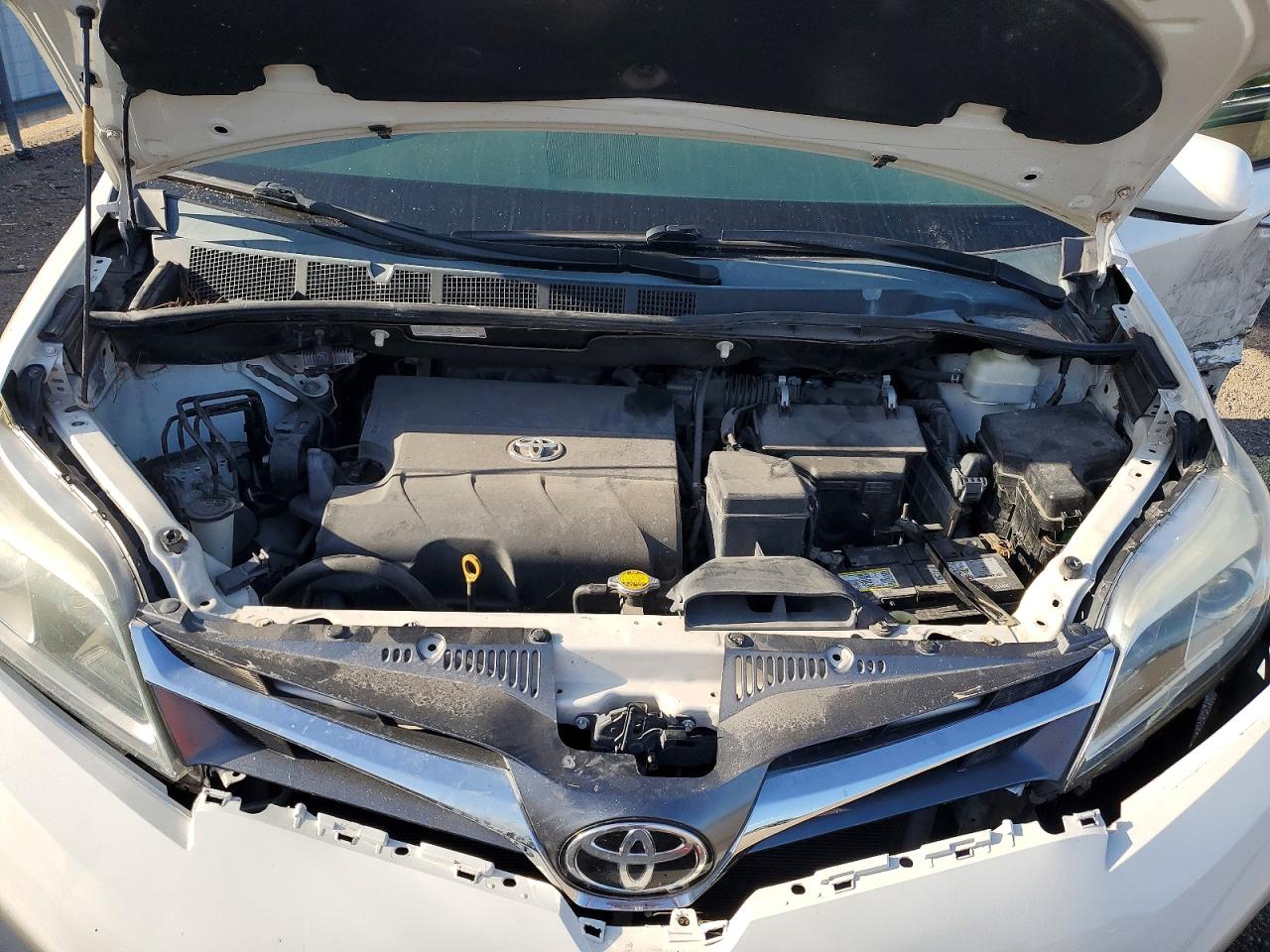 2011 Toyota Sienna Limited 7-passenger White vin: 5TDYK3DC7BS134538