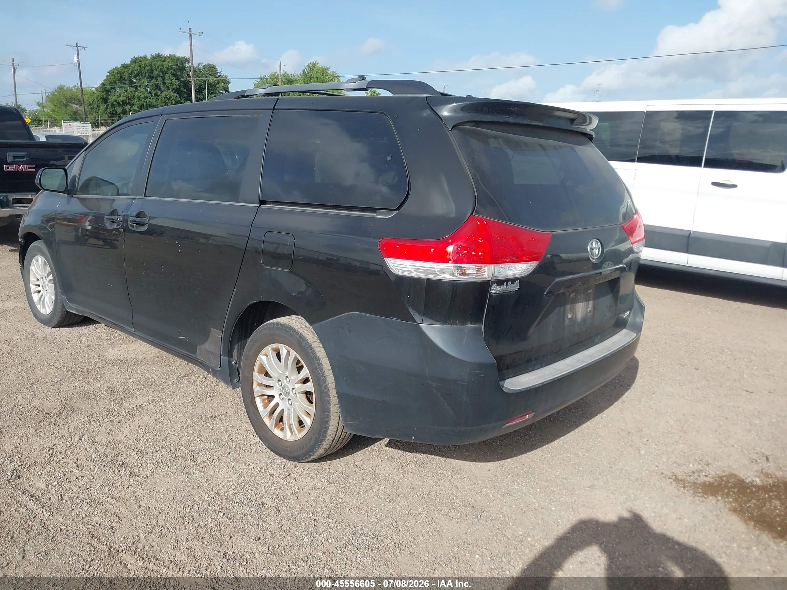 2011 Toyota Sienna Xle V6 Black vin: 5TDYK3DC7BS168463
