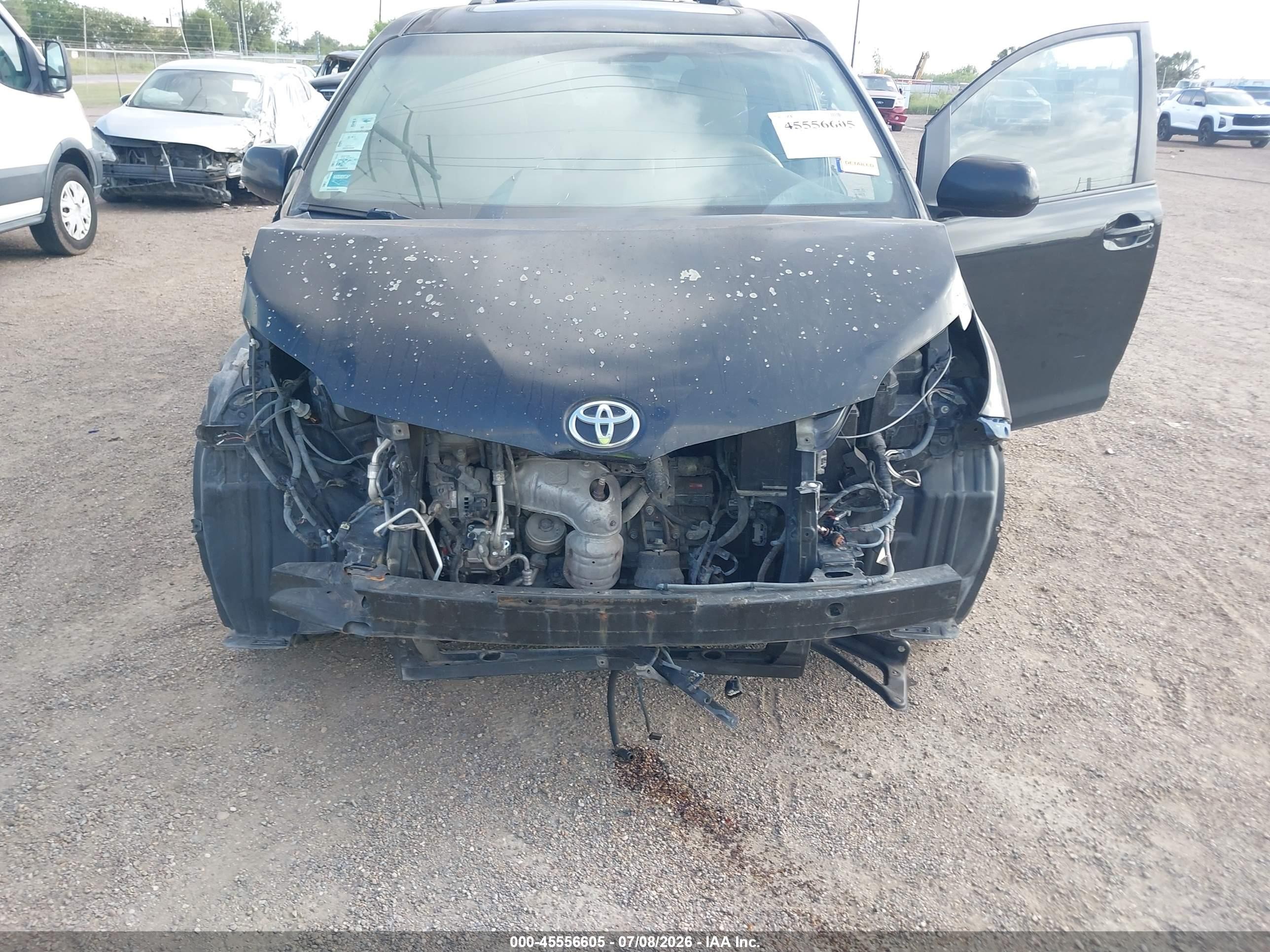 2011 Toyota Sienna Xle V6 Black vin: 5TDYK3DC7BS168463