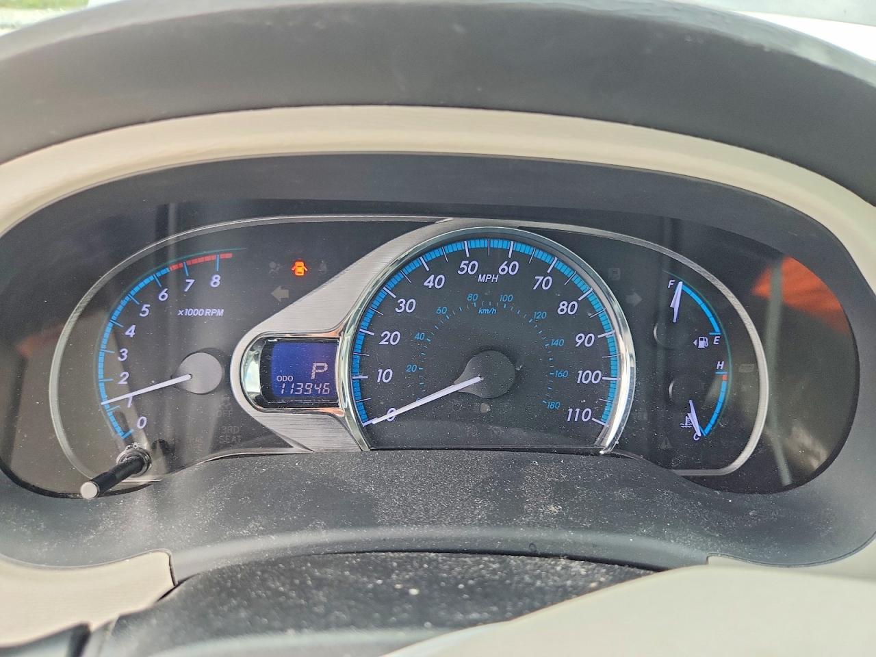 2011 Toyota Sienna Xle 8-passenger Silver vin: 5TDYK3DC7BS170682