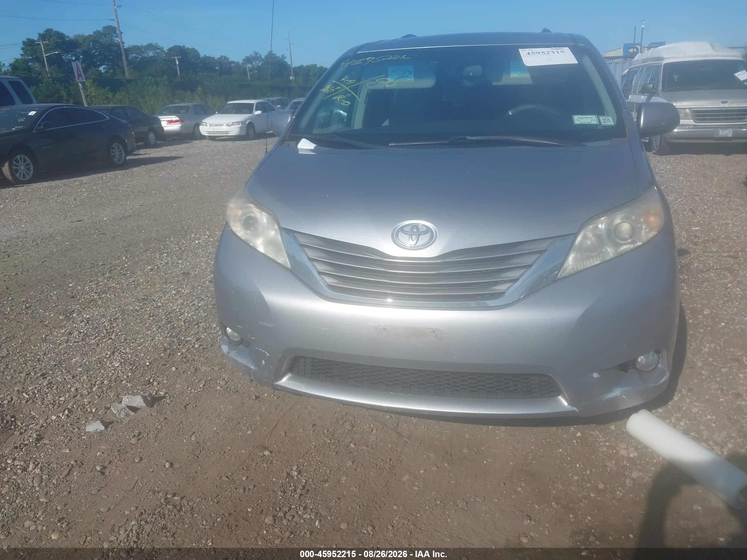 2012 Toyota Sienna Xle V6 8 Passenger Gray vin: 5TDYK3DC7CS182817