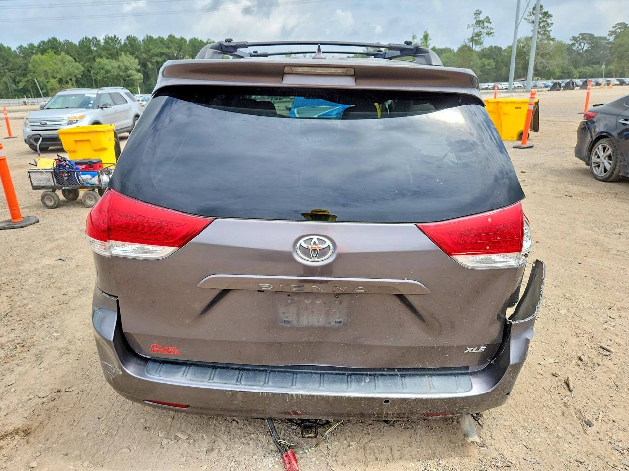 2012 Toyota Sienna Xle 8-passenger Gray vin: 5TDYK3DC7CS193865